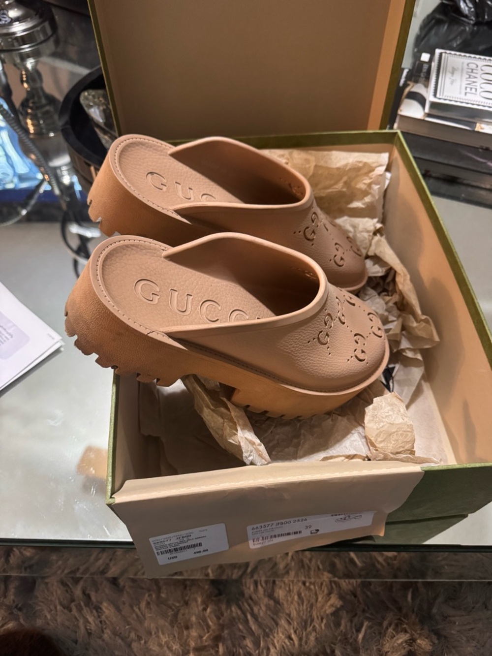 Gucci Women's Blush Pink Rubber Clog Slides - Picture 3 of 5
